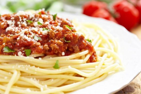 adding tomato paste to spaghetti sauce makes it thicker