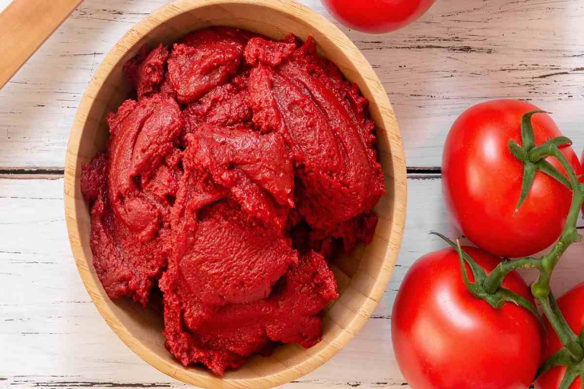 Lycopene in tomato paste