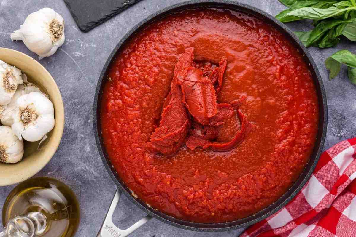 Lycopene in tomato paste