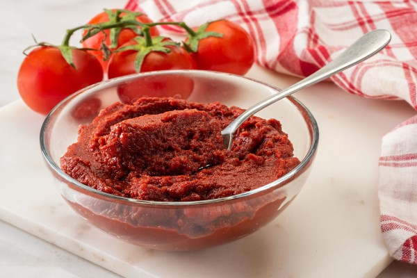 Buy organic tomato paste online + different packaging